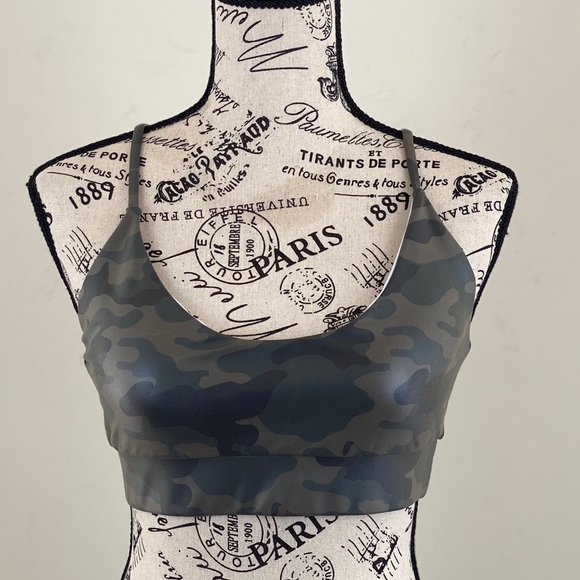 Electric Yoga Camo Sports Bra Stephanie Bohbot - Picture 4 of 11